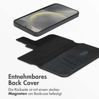 Accezz 2-in-1 Klapphülle aus Leder mit MagSafe für das Samsung Galaxy S24 - Onyx Black