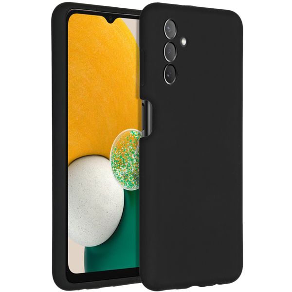 Accezz Liquid Silikoncase für das Samsung Galaxy A13 (5G) / A04s - Schwarz