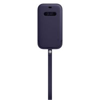 Apple Ledersleeve MagSafe für das Apple iPhone 12 (Pro) - Deep Violet
