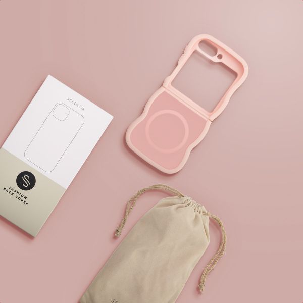 Selencia Wavy Backcover mit MagSafe Samsung Galaxy Z Flip 6 - Soft Pink