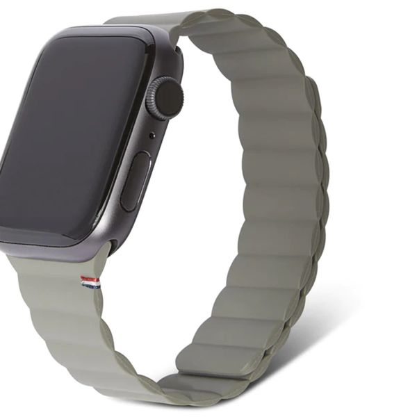 Decoded Silicone Magnetic Traction Strap Lite für Apple Watch Series 1-9 / SE - 38/40/41 mm / Series 10 - 42 mm - Olive