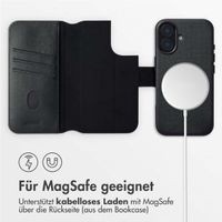 Accezz 2-in-1 Klapphülle aus Leder mit MagSafe für das Apple iPhone 16 - Onyx Black