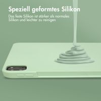 Accezz Liquid Silicone Back Cover mit Stifthalter Apple iPad Pro 12.9 (2022) / Pro 12.9 (2021) / Pro 12.9 (2020) - Hellgrün