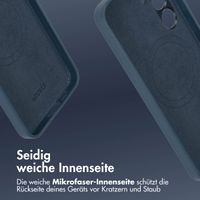 Accezz MagSafe Leather Backcover für das Samsung Galaxy S24 - Nightfall Blue