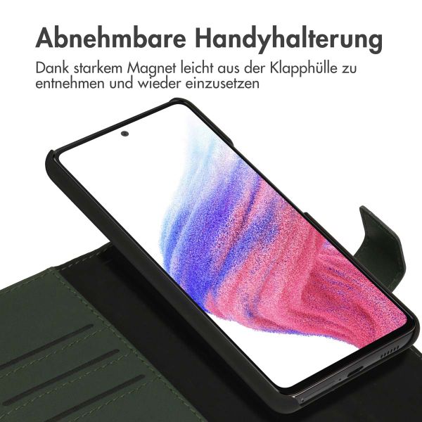 Accezz Premium Leather 2 in 1 Klapphülle für das Samsung Galaxy A53 - Grün