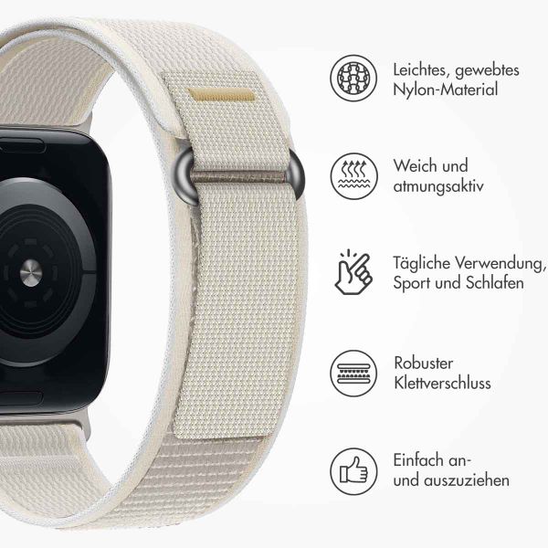 imoshion Nylon-Armband Trail für die Apple Watch Series 1 bis 10 / SE / Ultra (2) (44/45/46/49 mm) - Starlight