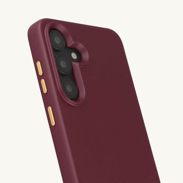 Selencia Rivièra Backcover mit MagSafe mit abnehmbaren Haken Samsung Galaxy S25 / S24 - Bold Burgundy