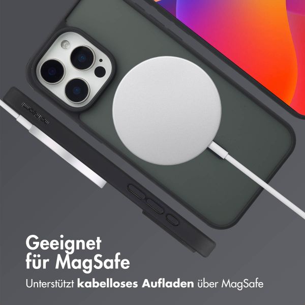 imoshion Color Guard Back Cover mit MagSafe für das iPhone 15 Pro Max - Schwarz