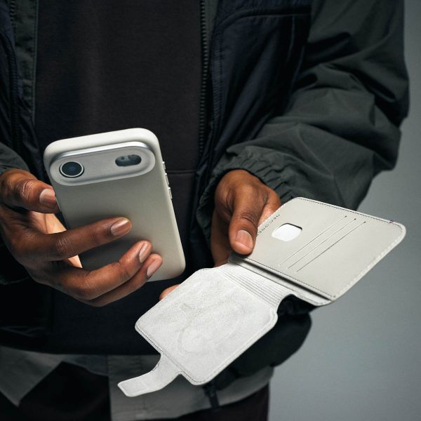 Decoded 2 in 1 Leather Klapphülle MagSafe Apple iPhone 17 Pro - Solid Clay