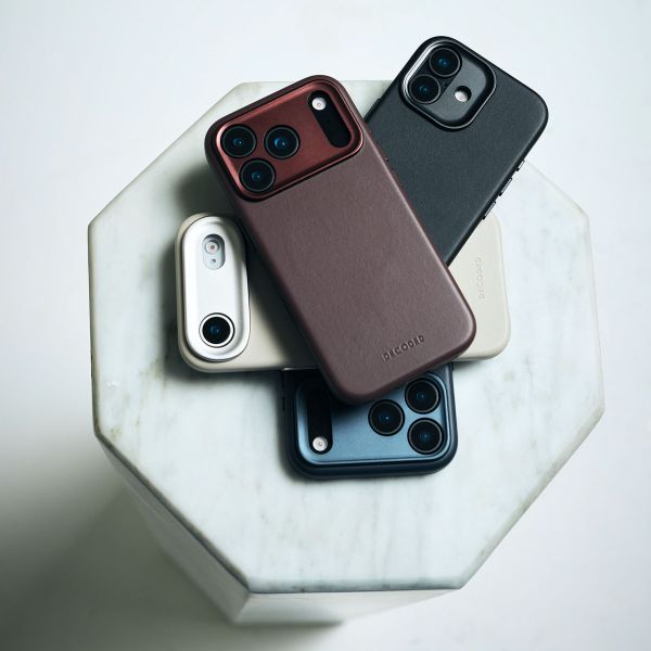 Decoded Leather Backcover MagSafe Apple iPhone 17 Pro - Schwarz