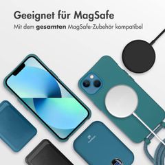 imoshion Color Backcover mit abnehmbarem Handykette und MagSafe Apple iPhone 13 - Dunkelgrün