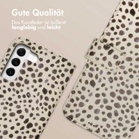 imoshion Design Klapphülle Samsung Galaxy S22 - Black And White Dots