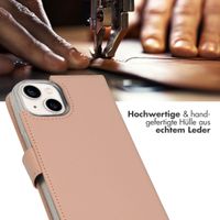 Selencia Echtleder Klapphülle für das iPhone 14 - Dusty Pink