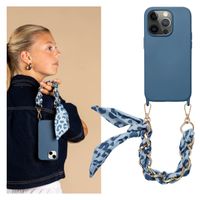 Selencia Back Cover mit luxuriöser Handschlaufe für das Apple iPhone 14 Pro - Blau