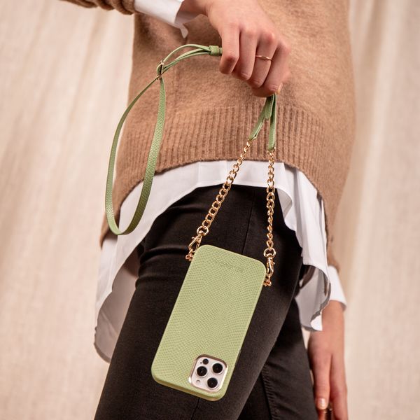 Selencia Aina Hülle aus Schlangenleder mit Band Samsung Galaxy S22 Plus - Grün