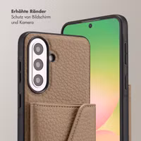 Selencia Sera HandyHülle mit Kordel und Umschlag-Kartenhalter Samsung Galaxy A57 (5G) - Taupe