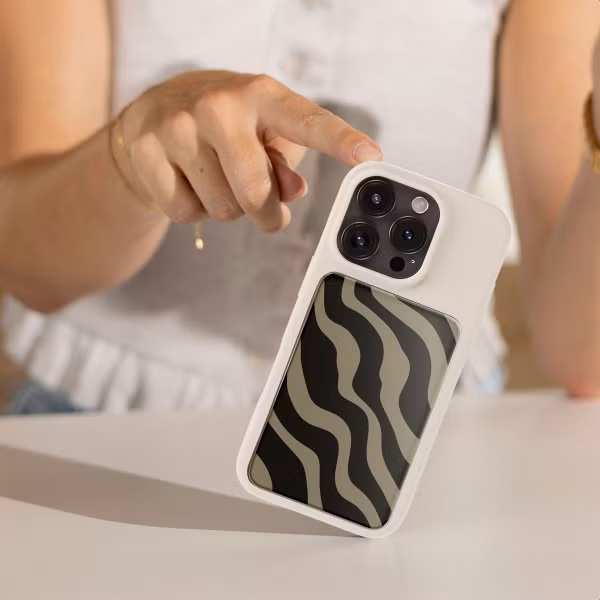 Selencia Vivid Powerbank 5.000 mAh - MagSafe und Qi2 - Black / Swirl Black