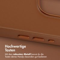 Accezz MagSafe Leather Backcover für das iPhone 15 Pro - Sienna Brown