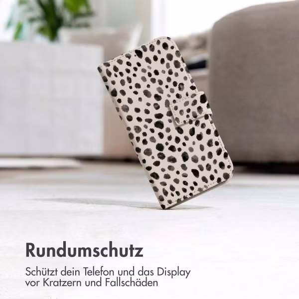 imoshion ﻿Design Klapphülle für das Apple iPhone SE (2022 / 2020) / 8 / 7 / 6(s) - Black And White Dots