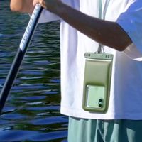 imoshion Floating Waterproof Pouch - Universelle wasserdichte Handyhülle - Dunkelgrün