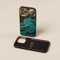 Burga Elite Gold Backcover für das iPhone 14 - Emerald Pool