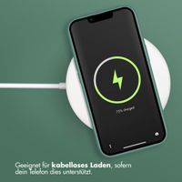 Accezz Liquid Silikoncase Apple iPhone 14 / 13 - Dunkelgrün