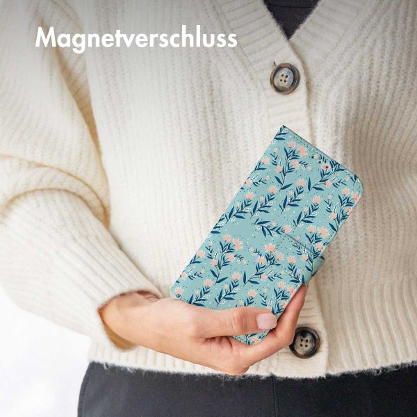 imoshion Design Klapphülle iPhone SE (2022 / 2020) / 8 / 7 / 6(s) - Blue Flowers