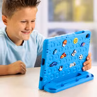 imoshion Kindersichere Schutzhülle mit abnehmbaren Ansteckern Apple iPad 11 (2025) 11 Zoll A16 / iPad 10 (2022) 10.9 Zoll - Blau