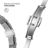 Selencia Slim Stahlgliederarmband für die Apple Watch Series 1 bis 9 / SE (38/40/41 mm) | Series 10 (42 mm) - Silber