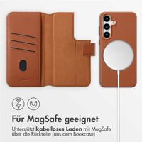 Accezz 2-in-1 Klapphülle aus Leder mit MagSafe für das Samsung Galaxy S25 Plus - Sienna Brown