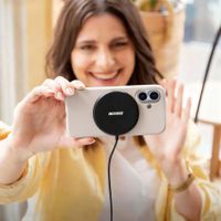 Accezz Liquid Silikoncase mit MagSafe Samsung Galaxy S23 FE - Stone