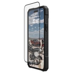 UAG Displayschutz aus gehärtetem Glas Shield Plus für das Apple iPhone 15 Plus