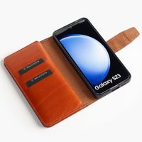 Wachikopa Multi Wallet Bookcase für das Samsung Galaxy S23 - British