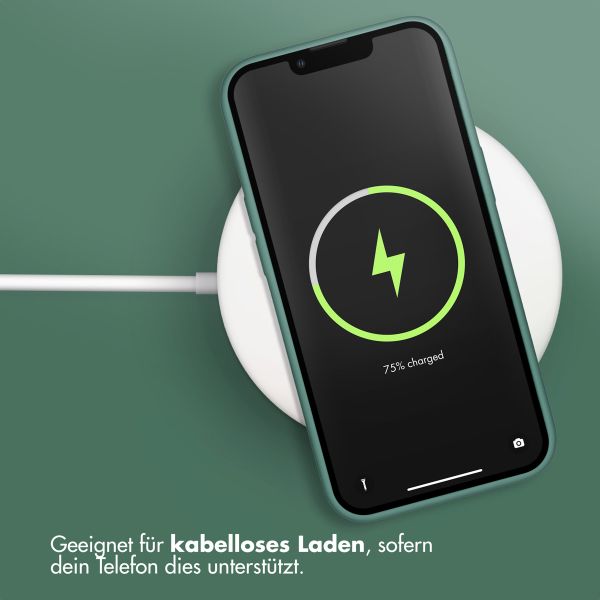 Accezz Liquid Silikoncase Apple iPhone 13 Pro - Dunkelgrün