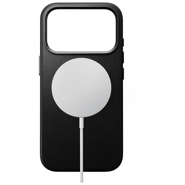Nomad Traditional Leather Backcover mit MagSafe Apple iPhone 18 Pro / 17 Pro - Black