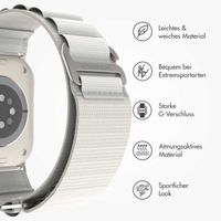 imoshion Nylon-Armband Alpine für die Apple Watch Series 1 bis 10 / SE / Ultra (2) (44/45/46/49 mm) - Starlight