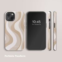 Selencia Vivid Tough Back Cover mit MagSafe für das Apple iPhone 13 - Desert Waves Beige