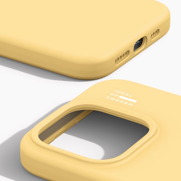 iDeal of Sweden Silikonhülle mit MagSafe Apple iPhone 15 Pro - Soft Lemon