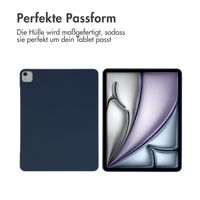 Accezz Liquid Silicone Back Cover mit Stifthalter für das iPad Air 13 Zoll (2024) M2 - Dunkelblau