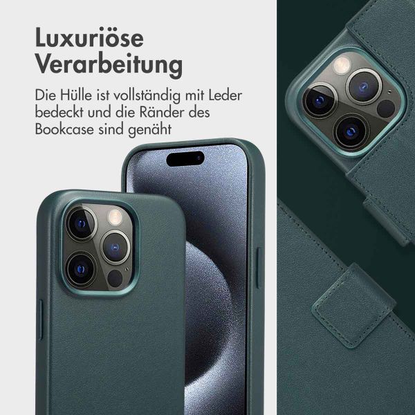 Accezz 2-in-1 Klapphülle aus Leder mit MagSafe für das iPhone 15 Pro - Cedar Green