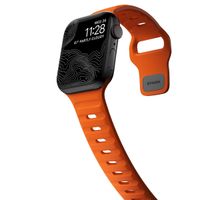 Nomad Sport Armband FKM für das  Apple Watch Series 1 t/m 9 / SE (38/40/41 mm) | Series 10 / 11 (42 mm) - Ultra Orange
