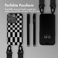 Selencia Silikonhülle design mit abnehmbarem Band für das iPhone 15 Pro - Irregular Check Black