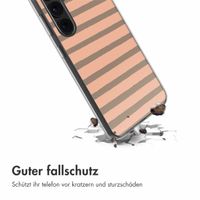 imoshion Design Hülle Samsung Galaxy S24 - Striped Peach Reverse