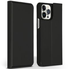 Accezz Premium Leather Slim Klapphülle für das iPhone 13 Pro Max - Schwarz