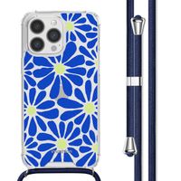 imoshion Design Hülle mit Band für das iPhone 13 Pro - Cobalt Blue Flowers Connect