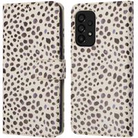 imoshion ﻿Design Klapphülle für das Samsung Galaxy A53 - Black And White Dots