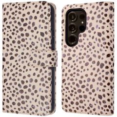 imoshion Design Klapphülle für das Samsung Galaxy S24 Ultra - Black And White Dots