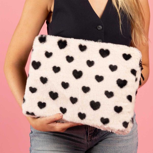 imoshion Fluffy Laptop Hülle 13-14 Zoll - Laptop Sleeve - Hearts