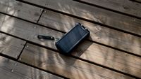 imoshion Solar Powerbank mit Solarpanel – Schnellaufladung und Stromversorgung – 20.000 mAh – Schwarz