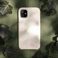 Selencia Gaia Backcover in Schlangenoptik iPhone 12 (Pro) - Weiß